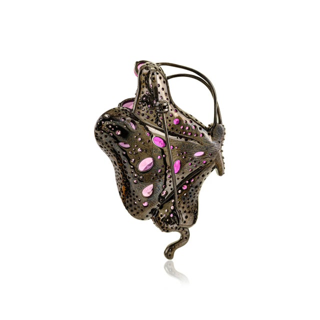 Bochic Orient Butterfly Pink Stone Convertible Brooch Pin/Pendant by Carat&her For Sale - Image 11 of 16