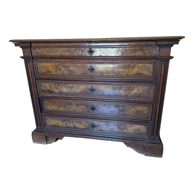 Walnut Dresser, 18th Century For Sale