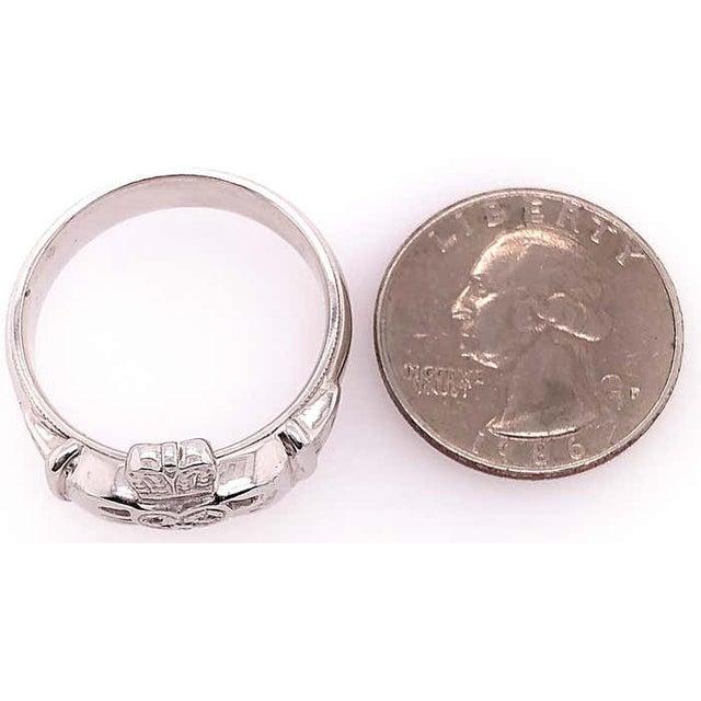 Contemporary 14 Karat White Gold Claddagh Diamond Ring, Size 13 For Sale - Image 3 of 9