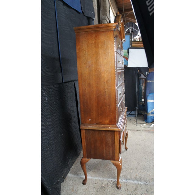 Brown 1980s American Drew Queen Anne Style Cherry Highboy Dry Bar Liquor Display Cabinet For Sale - Image 8 of 16