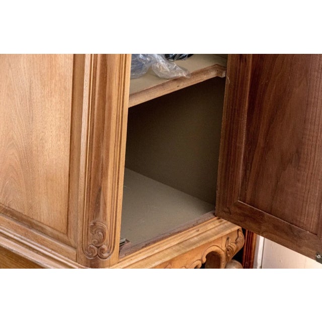 Antique French Louis XV Style Corner Cabinet For Sale - Image 16 of 17