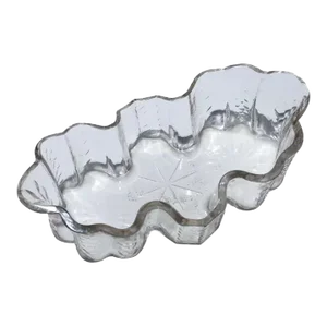 Antique 19th Century English Cut and Molded Glass Center Bowl of Amoeba or Scallop Shape