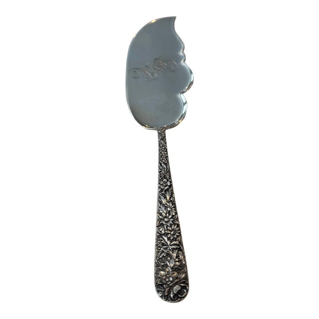 Vintage S. Kirk & Sons Sterling Silver “Repousse” Fish Server. For Sale