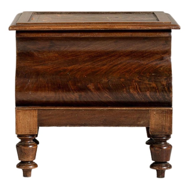 19th Century France Victorian Brown Wood Trunks & Blanket Chests For Sale