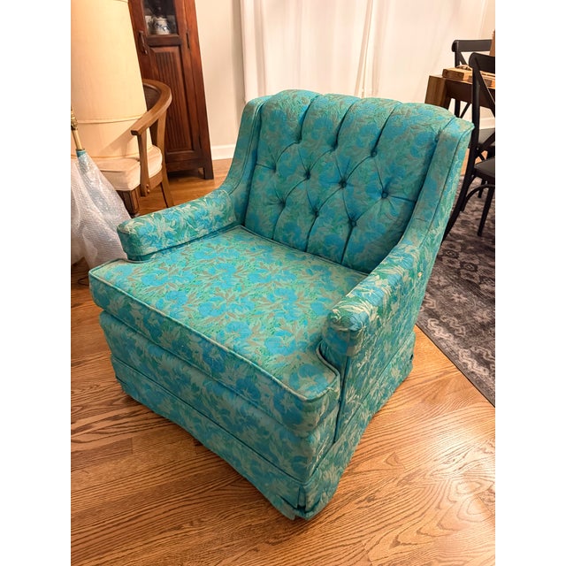 Mastercraft Pair of 1960s Mastercraft of Omaha "Classic Collection" Tufted Club Chairs For Sale - Image 4 of 9