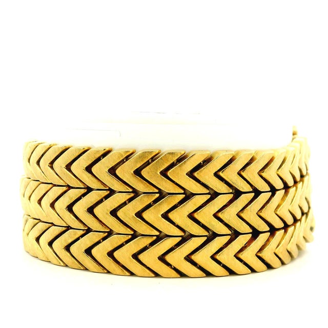 Vintage Italian 18k Gold Three-Row Chevron Bracelet, Circa 1970 For Sale In Miami - Image 6 of 10