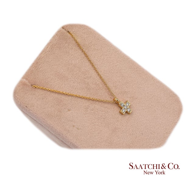 18k(750) Yellow Gold Natural Diamond Cross Pendant Necklace With Chain For Sale - Image 9 of 12