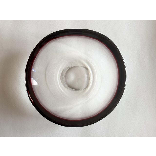 Mid-Century Modern Scandinavian Bowl and Vase in Amethyst Glass by Vicke Lindstrand for Kosta Boda, 1950s, Set of 2 For Sale - Image 3 of 18