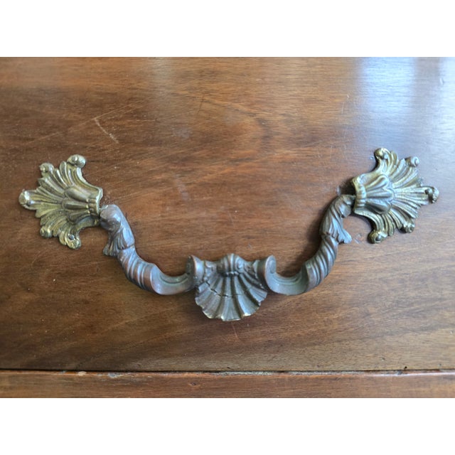 Provincial Chest of Drawers in Walnut, 1730 For Sale - Image 11 of 18