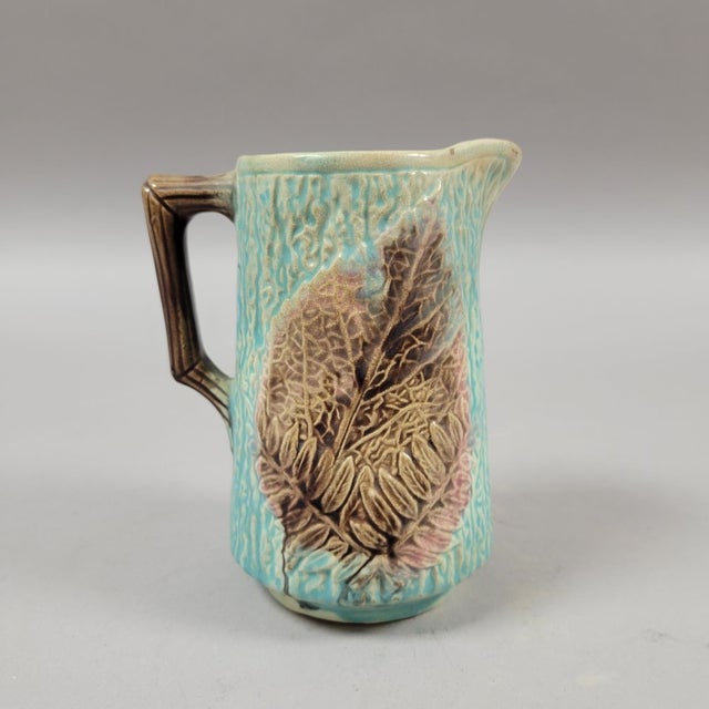 English 19th Century English Majolica Pitcher With Begonia Leaf and Fern For Sale - Image 3 of 7