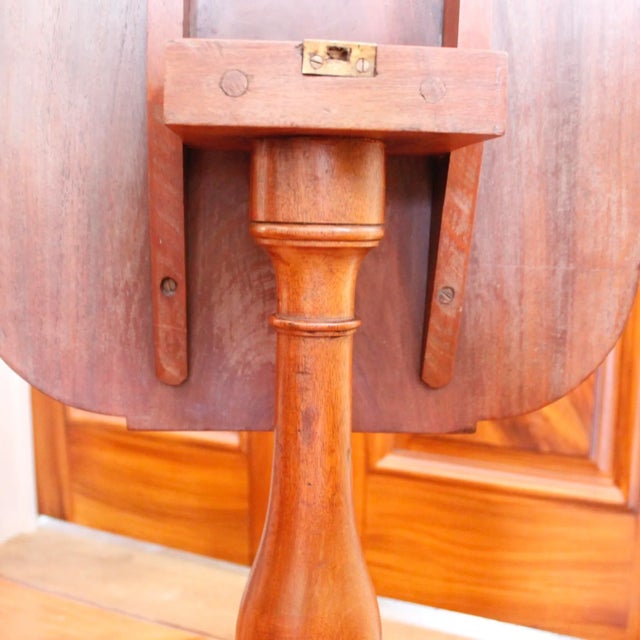 American Federal Mahogany Tilt Top Candlestand Table, New England For Sale - Image 10 of 13