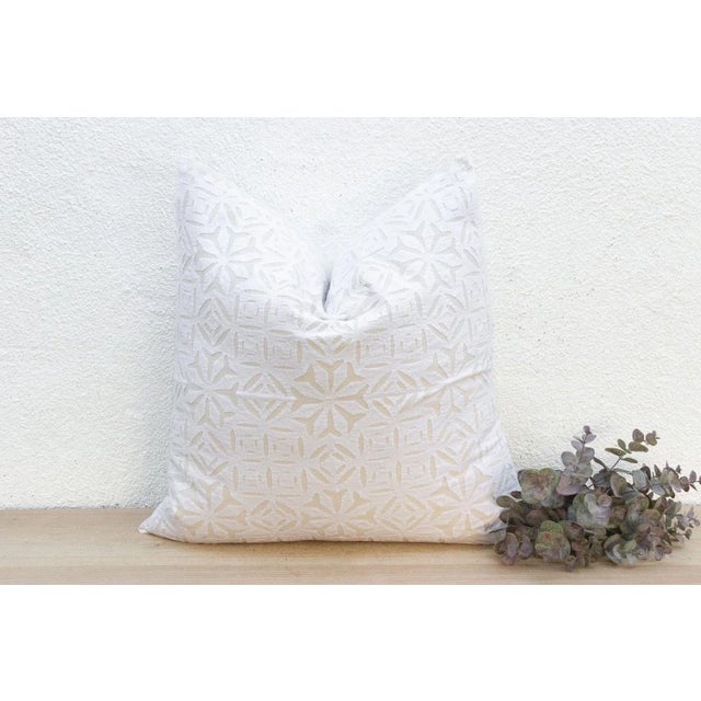 White Cream Silk Euro Applique Pillow Cover For Sale - Image 8 of 8