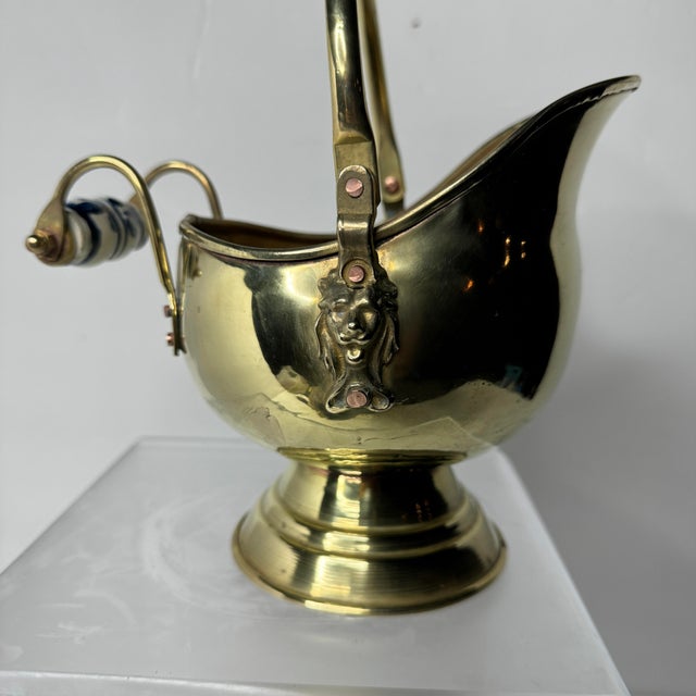 Antique Brass Coal Scuttle With Blue and White Ceramic Delft Style Handle For Sale In Columbia, SC - Image 6 of 11