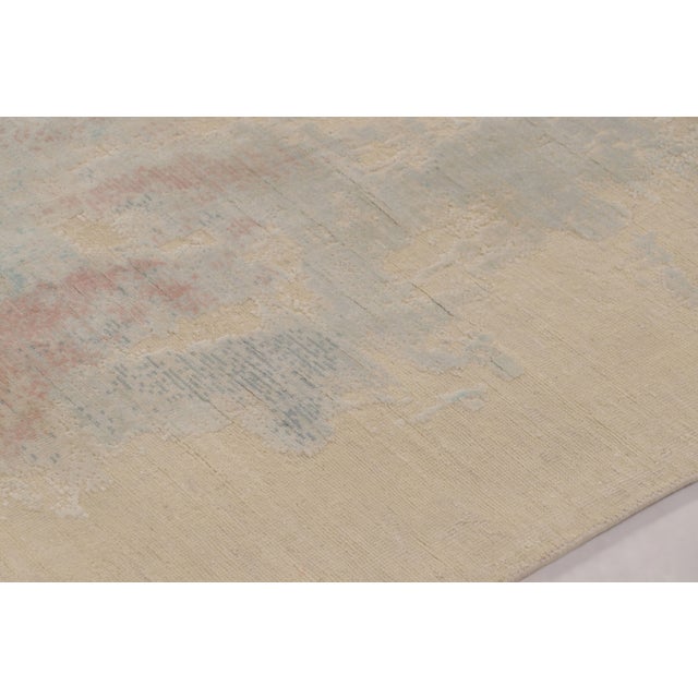 Rug & Kilim’s Modern Abstract Rug, Ice Blue Painterly Patterns Over Cream White For Sale In New York - Image 6 of 8