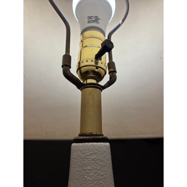 1960s Vintage Mid-Century Modern Ceramic Table Lamp With Original Orange Drum Shade For Sale - Image 5 of 6