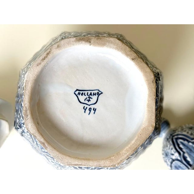 Blue and White Lidded Faience Urns by Tichelaar Makkum, 1930s, Set of 2 For Sale - Image 11 of 14
