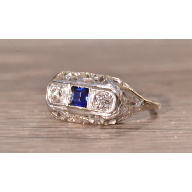 The Kangaroo Island: Antique Platinum Filigree Ring set with Sapphire and Diamonds For Sale - Image 4 of 10