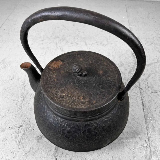 Late Meiji Teapot, Japan., 1890s For Sale - Image 7 of 11