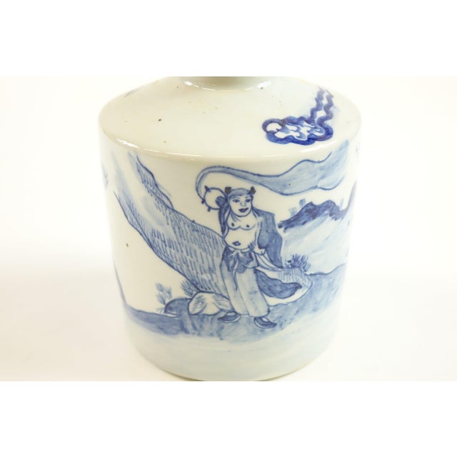 Antique Chinese Blue and White Vase – 4ʺ × 4ʺ × 6ʺ This exquisite antique Chinese blue and white porcelain vase is a fine...