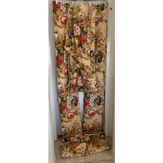 Thomasville Vintage Thomasville Floral Vallance & 2 Panel Drape Set For Sale - Image 4 of 9