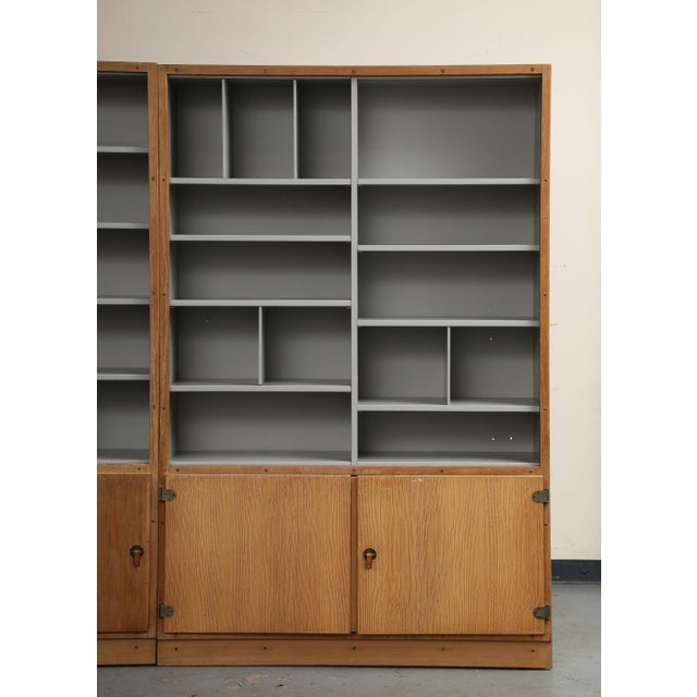 Børge Mogensen 2-Piece Scandinavian Oak Bookcase System by Børge Mogensen, Denmark 1970s For Sale - Image 4 of 17