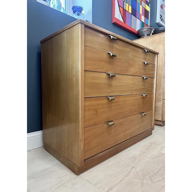 Edward Wormley 1940s Drexel ‘Precedent’ 6 Drawer Lowboy by Edward Wormley, Attributed For Sale - Image 4 of 9