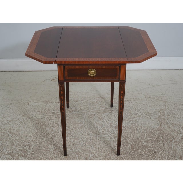 Traditional Councill Craftsmen Banded Drop Side Pembroke Table For Sale - Image 3 of 18