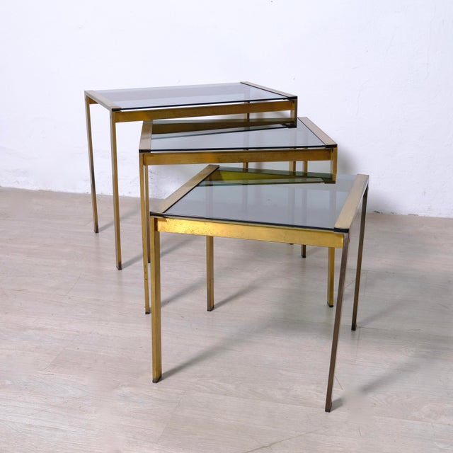 Nesting Coffee Tables in Glass and Brass, Italy, 1970s, Set of 3 For Sale - Image 6 of 18