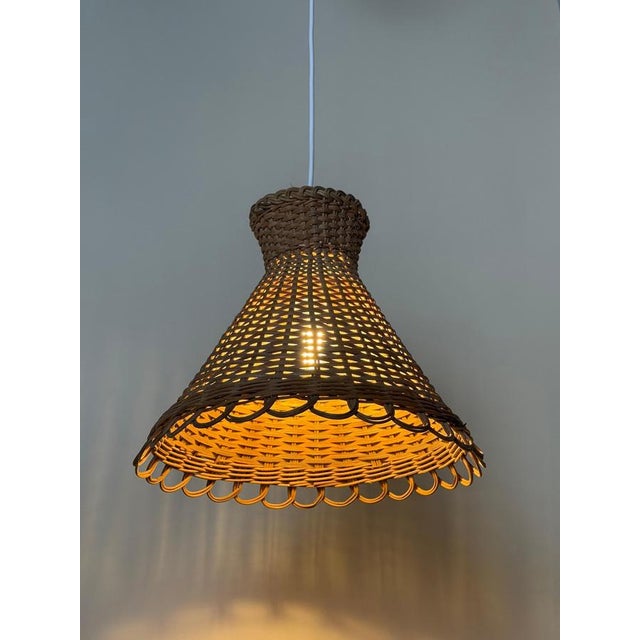 Gold Handcrafted Rattan Diabolo Pendant Light in the style of Kalmar, 1960s For Sale - Image 8 of 15