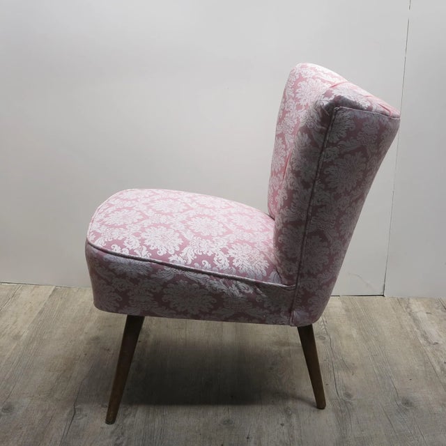 Vintage Pink Cocktail Chair with Wooden Legs For Sale - Image 10 of 11