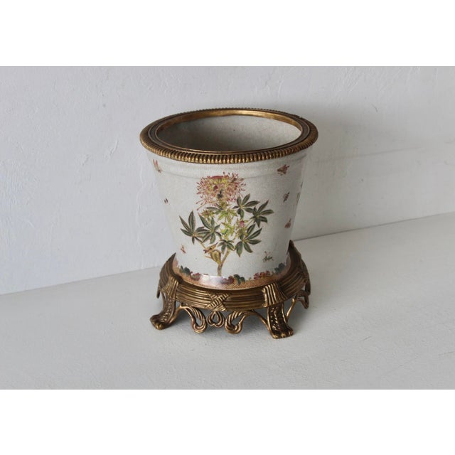 Late 20th Century Wong Lee 1895 Porcelain Bronze Ormolu Pedestal Planter Cachepot For Sale - Image 5 of 13