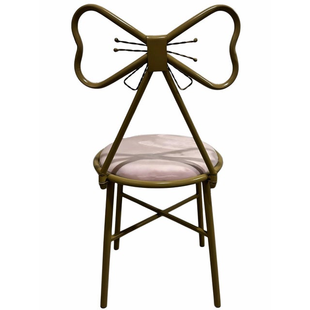 Modern Hollywood Modern Style Bow Back Gold Metal Pink Velvet Vanity Chair For Sale - Image 3 of 4