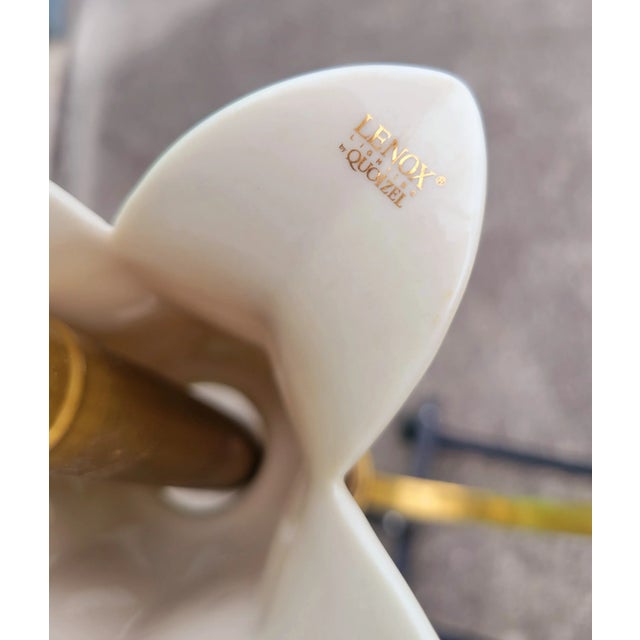 Vintage Porcelain Solid Brass 6 Light Ceramic Off White Tulips Traditional Chandelier by Lenox For Sale In West Palm - Image 6 of 8