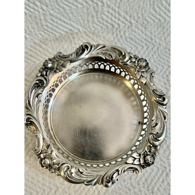 Lunt Silver Vintage Lunt “Eloquence” Silver Plate Reticulated Wine Coaster For Sale - Image 4 of 9