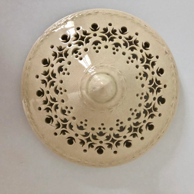 Cream 19th Century French Creamware Potpourri Lidded Dish For Sale - Image 8 of 13