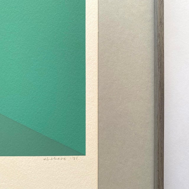 Josef Albers Vintage 1971 Limited Edition Hand Signed " P-Blue " Framed Mid Century Modernist Exhibition Silkscreen Print For Sale - Image 15 of 18