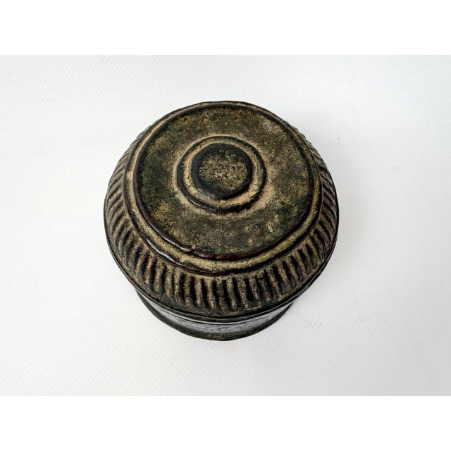 Antique Islamic Berber Copper Henna Box with Fluted Lid, 1890s, in Good conditions. Designed 1890 to 1919