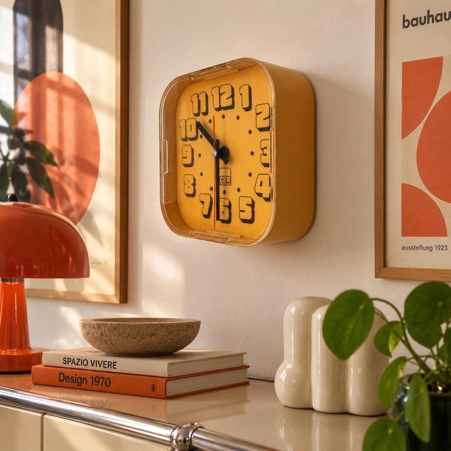 Plastic Space Age Amber Yellow Wall Clock from Cea, 1970s For Sale - Image 7 of 14