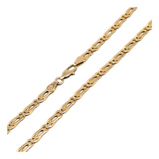 Necklace in Gold For Sale