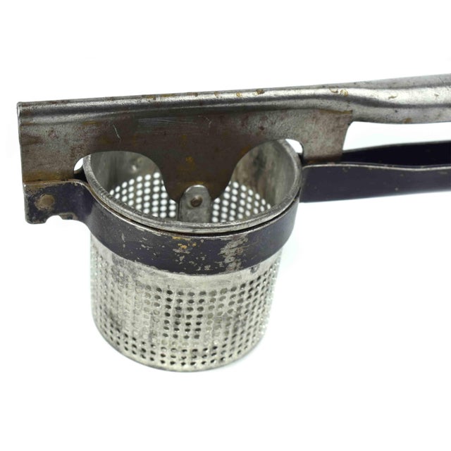 Mid 20th Century Metal Potato Ricer Fruit Masher Press Kitchen Tool Accessory For Sale - Image 10 of 10