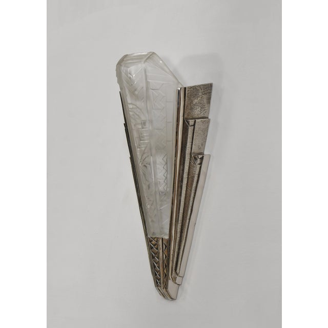 Pair of French Art Deco Nickeled Bronze & Frosted Glass Modernist Geometric Wall Sconces by Maynadier 1930s - 2 Pairs Available For Sale - Image 6 of 11