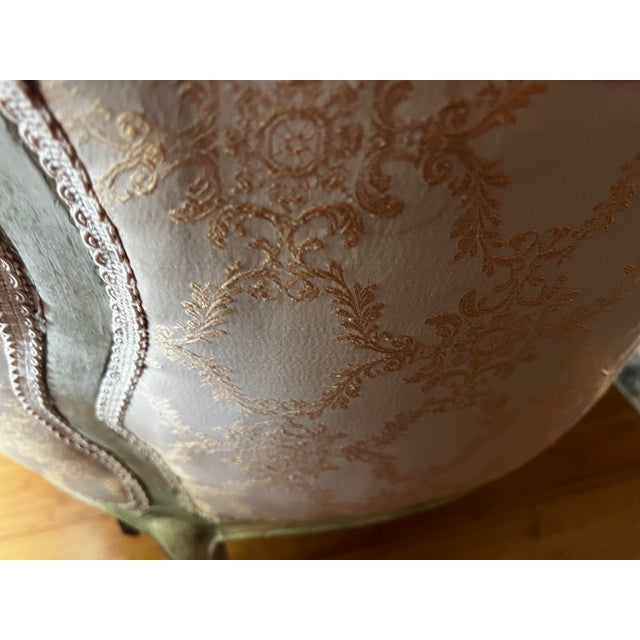 1970s Vintage French Boudoir Style Pink Cushioned Settee With White Wooden Detailed Frame For Sale - Image 9 of 12