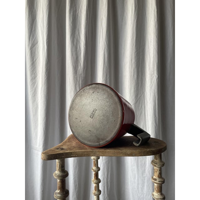 Metal Enameled Cast Iron Coffee Pot attributed to Antti Nurmesniemi for Finel, 1950s For Sale - Image 7 of 10