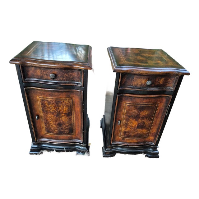 Hooker Furniture Grandover European Traditional Chairside Chests / Nightstands - A Pair For Sale