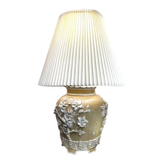 1950s Chinoiserie Pagoda Lamp For Sale