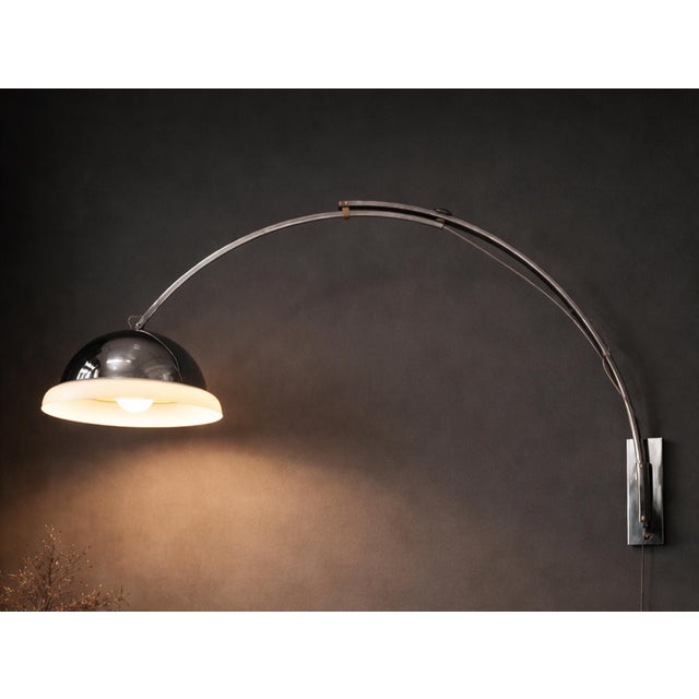 1960s Telescopic Wall Lamp in Steel and Opaline Acrylic by Goffredo Reggiani for Reggiani, Italy, 1960s For Sale - Image 5 of 15