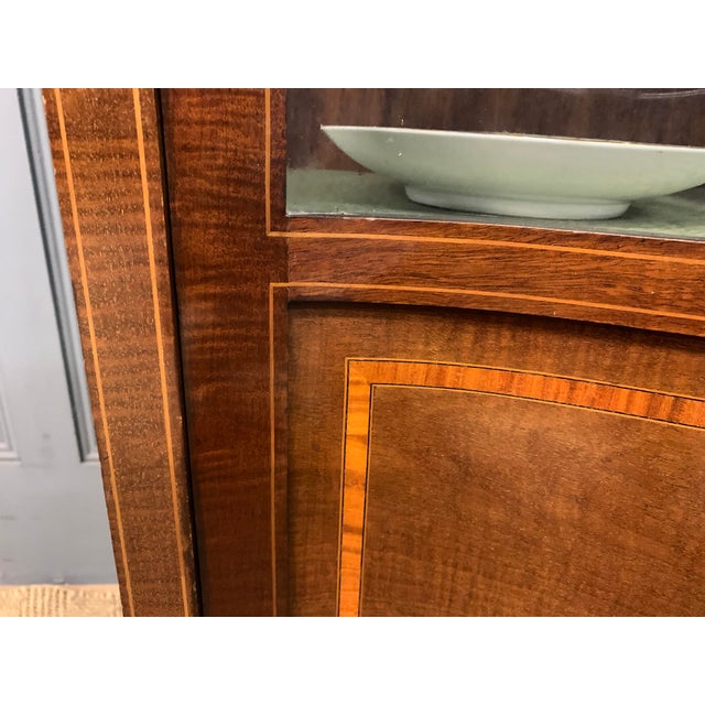 Serpentine Inlaid Mahogany Display Cabinet, 1900s For Sale - Image 16 of 17