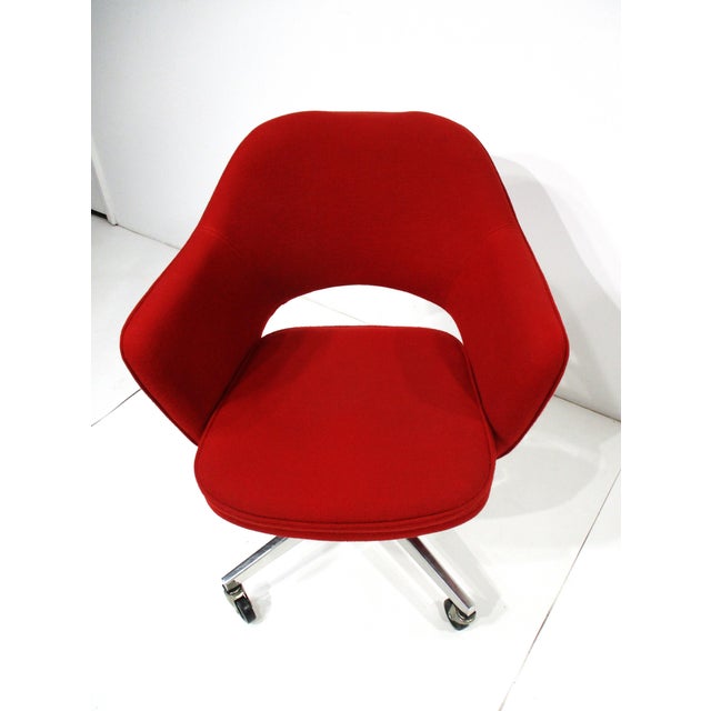 6 Eero Saarinen Upholstered Rolling Vintage Dining Chairs for Knoll For Sale - Image 11 of 16