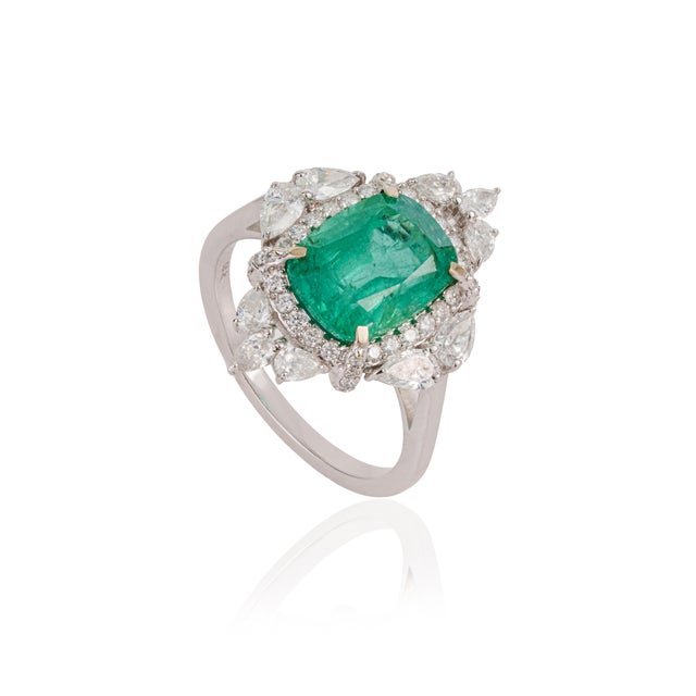 Regal 18k White Gold 3.31ct Zambian Emerald & 1.04ct Diamond Halo Cocktail Ring Size 4 For Sale - Image 4 of 17