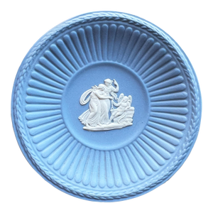 Mid 20th Century Wedgwood Blue Jasperware Small Cupid Dish With Classical Figural Relief